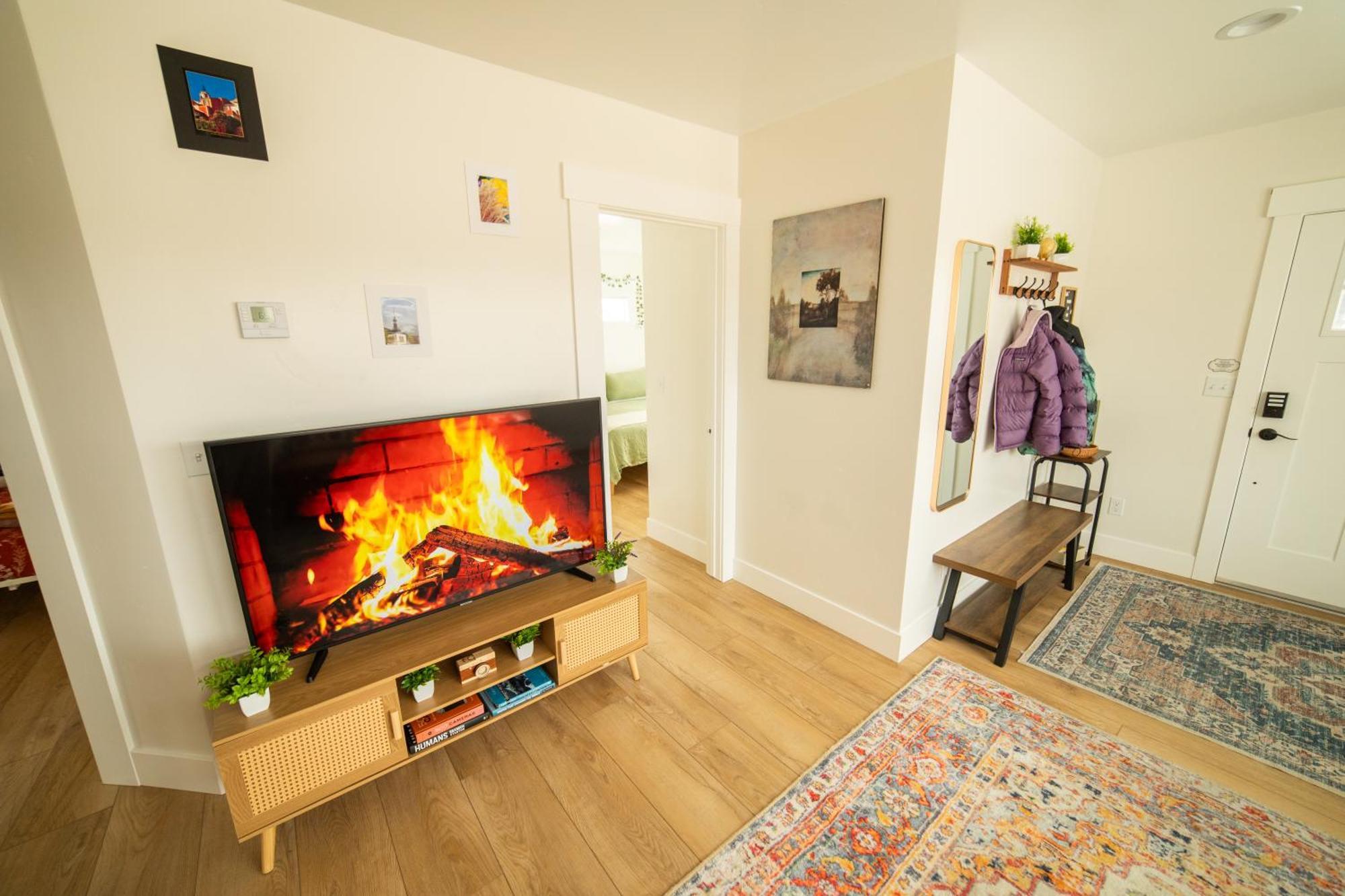 Reno'S Biggest Little House - Cozy Home Theatre Екстериор снимка